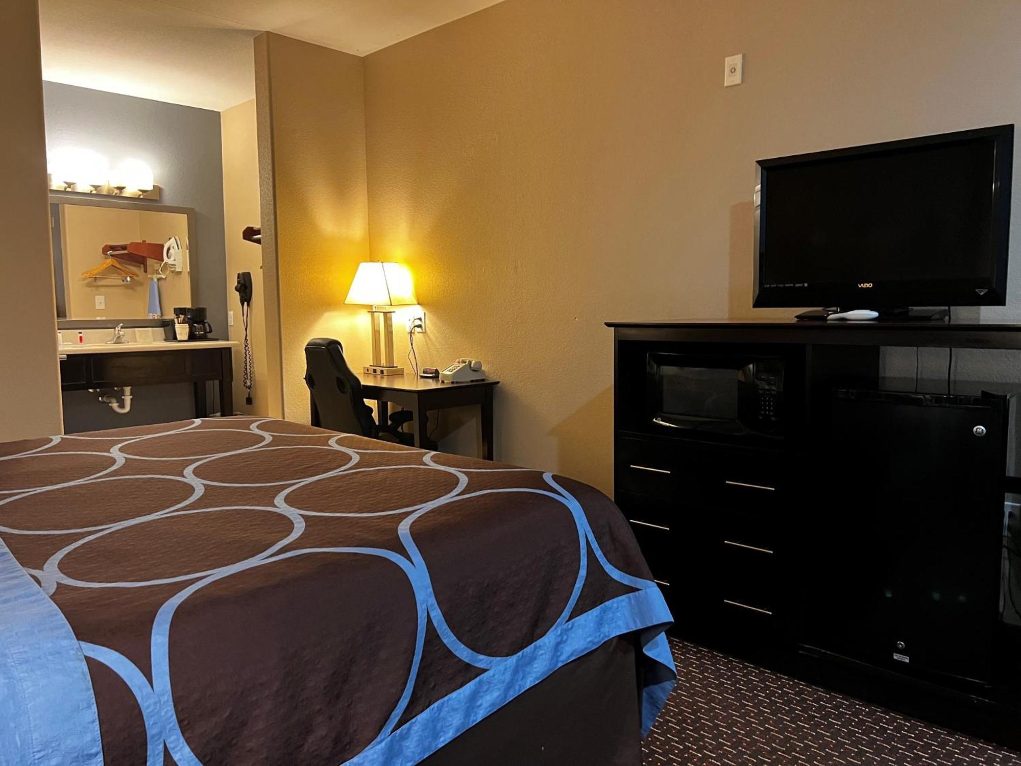 Super 8 By Wyndham Center Motel Ngoại thất bức ảnh