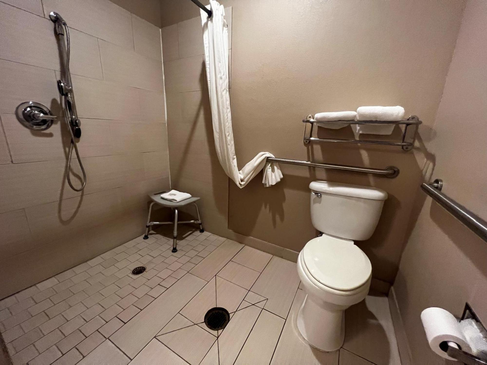 Super 8 By Wyndham Center Motel Ngoại thất bức ảnh